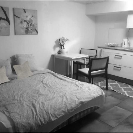 Puutaloyksioe 1 Km Turun Rautatieasemalta Apartment Turku Bagian luar foto