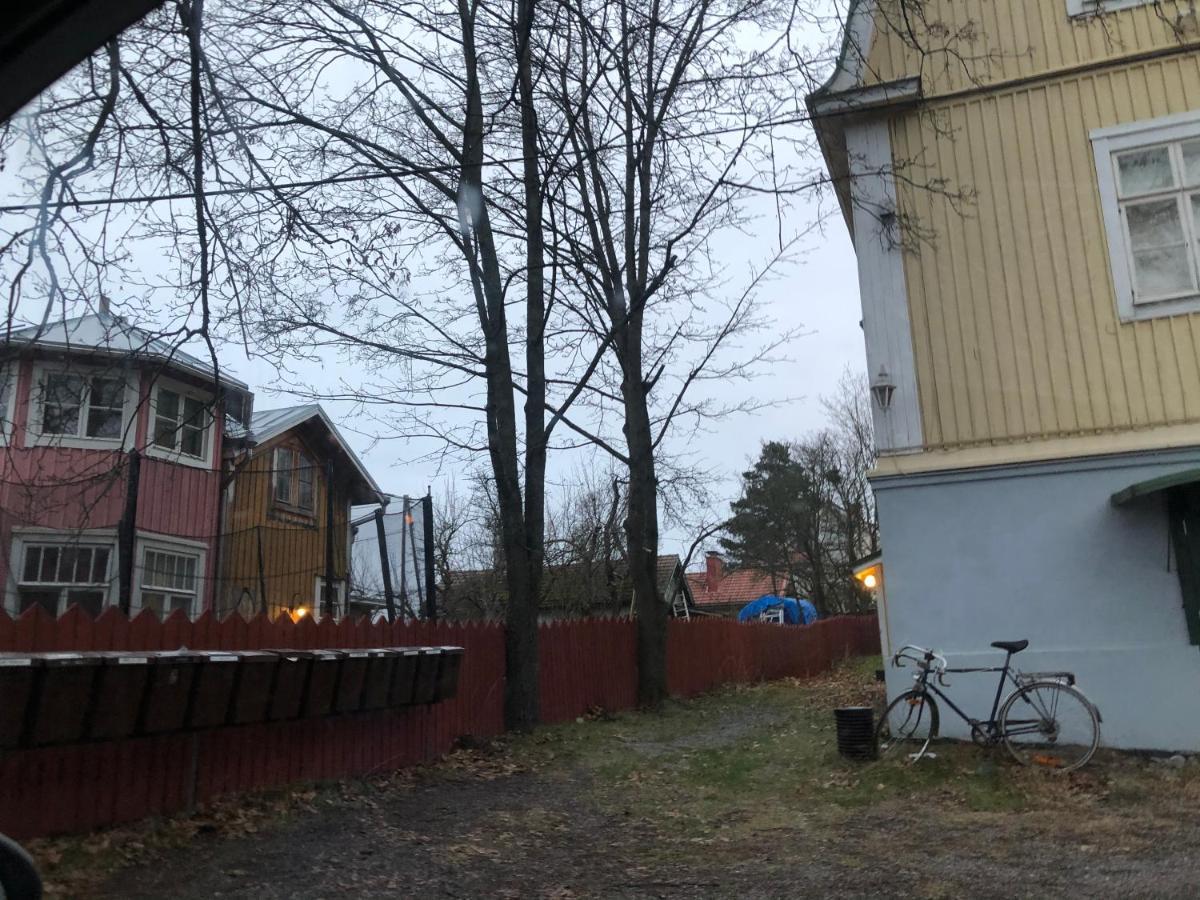 Puutaloyksioe 1 Km Turun Rautatieasemalta Apartment Turku Bagian luar foto