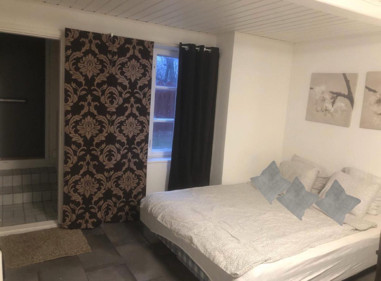 Puutaloyksioe 1 Km Turun Rautatieasemalta Apartment Turku Bagian luar foto